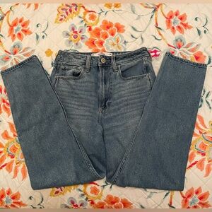 Hollister Denim Mom Jeans | Waist 26 Size 2